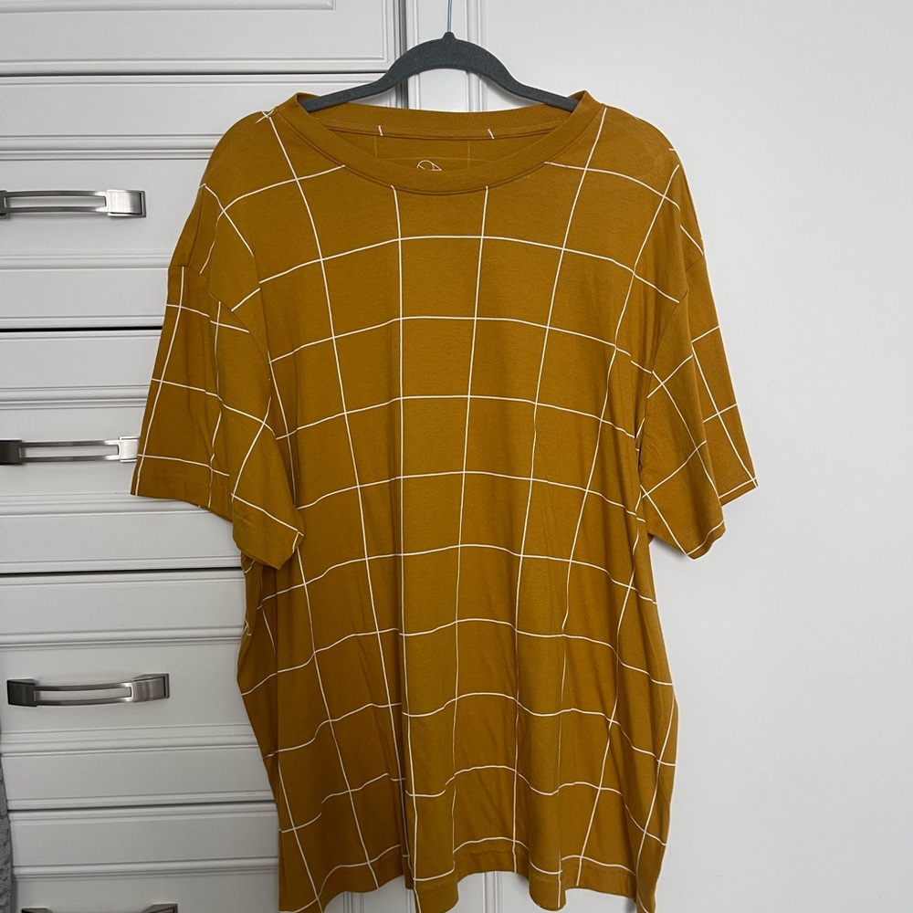 Mens t shirt
